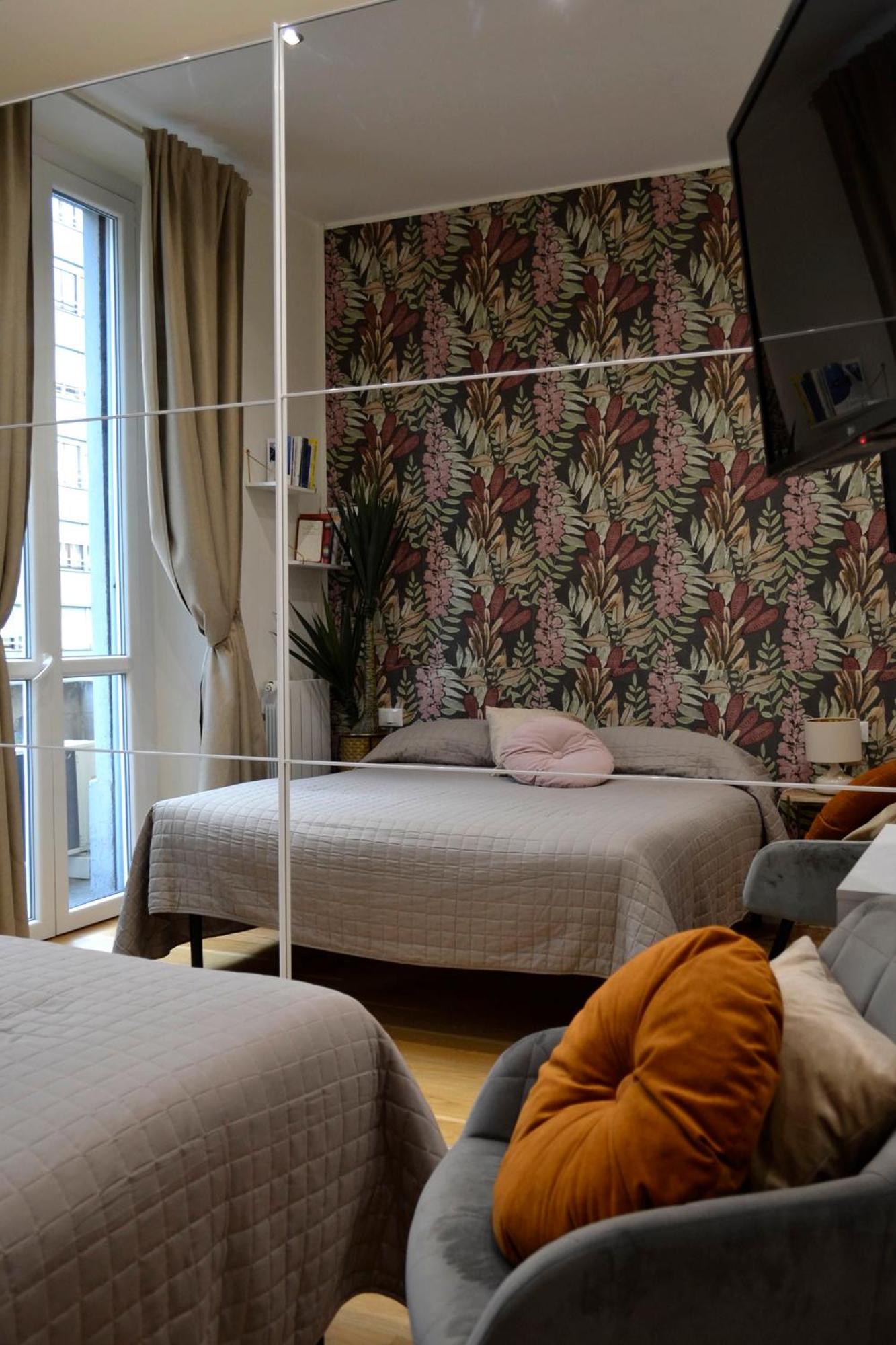 Peony House - 10 Min Duomo Apartment Mailand